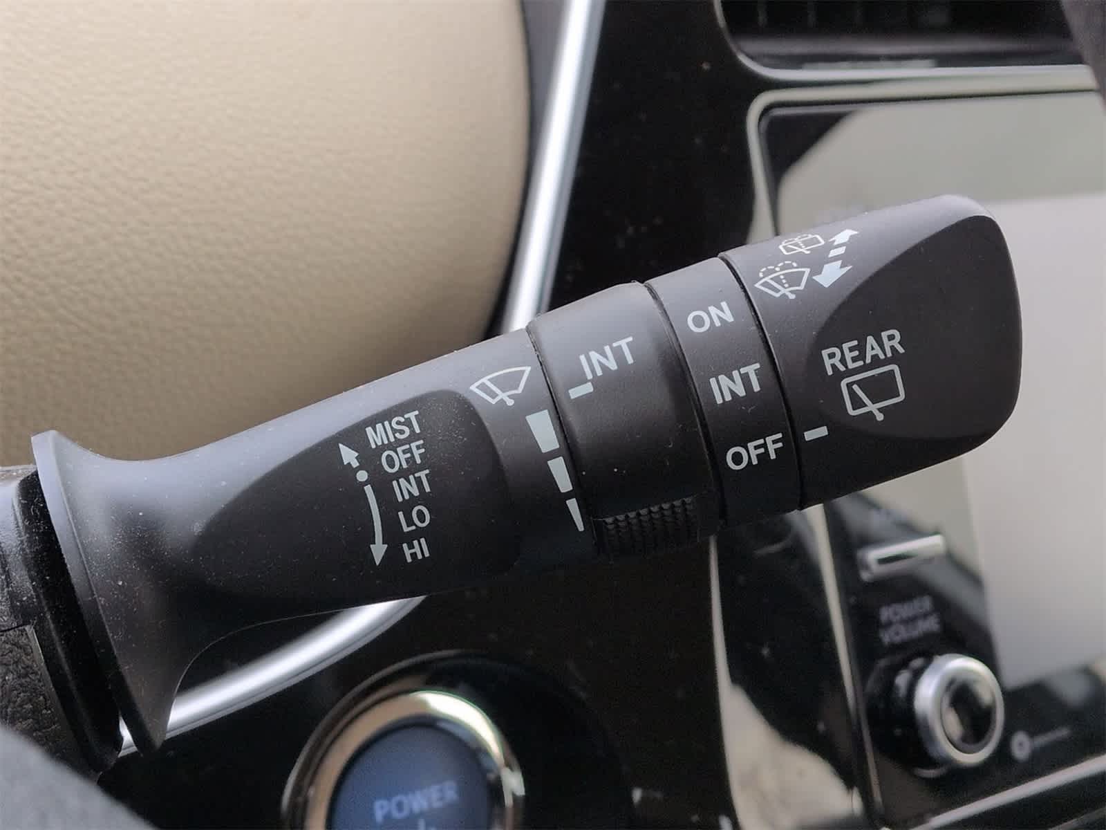 Thumbnail: 2022 Toyota Prius - 25