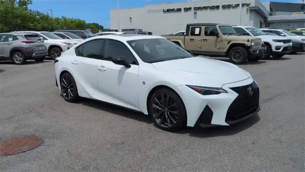 Thumbnail: 2022 Lexus IS - 2