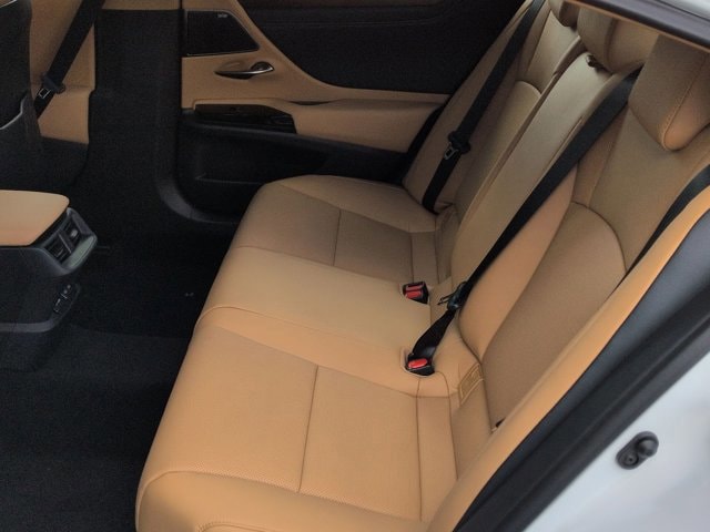 Thumbnail: 2025 Lexus ES - 21