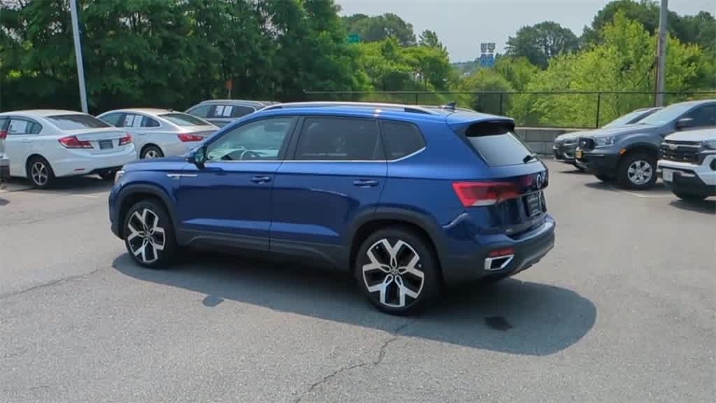 Thumbnail: 2022 Volkswagen Taos - 6