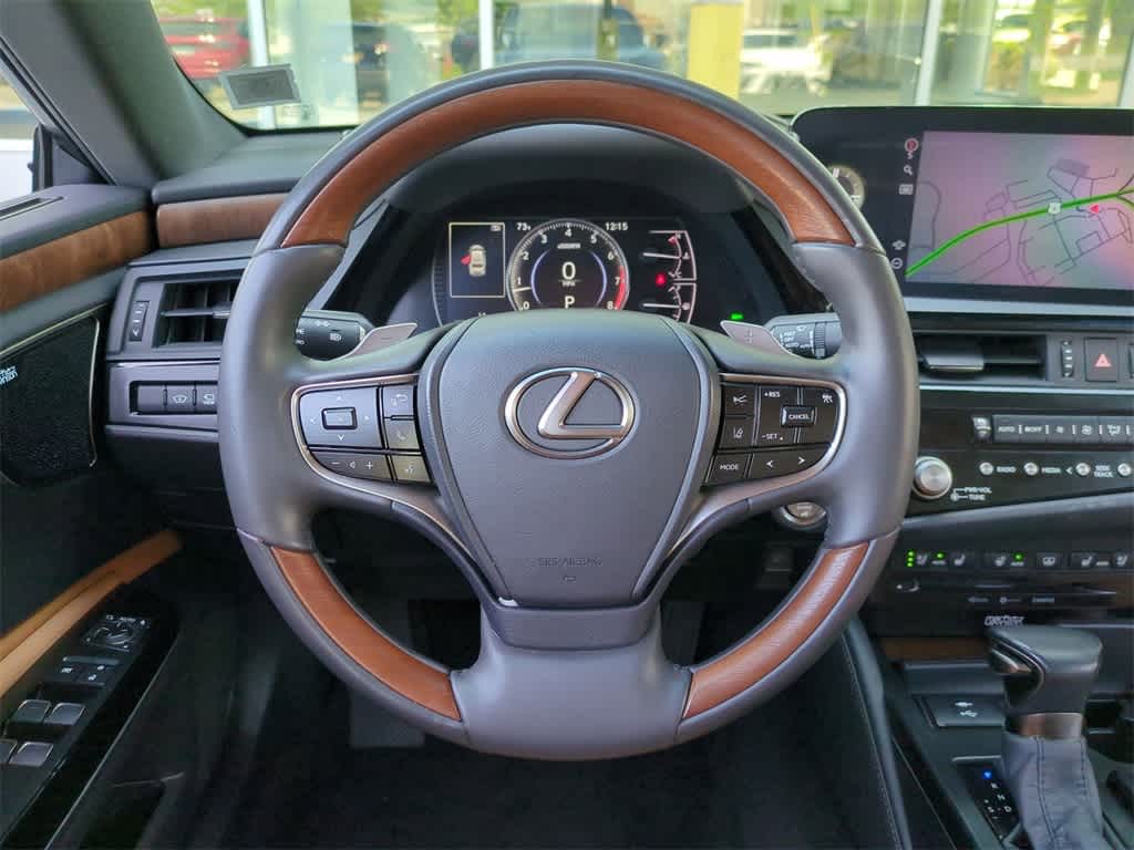 Thumbnail: 2022 Lexus ES - 25