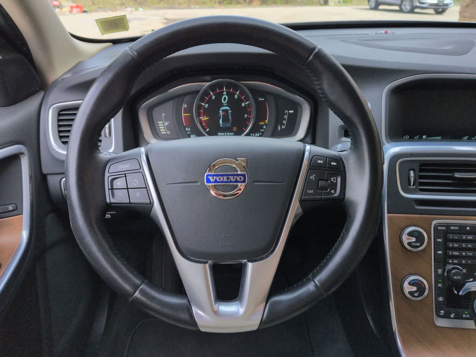 Thumbnail: 2016 Volvo S60 - 25