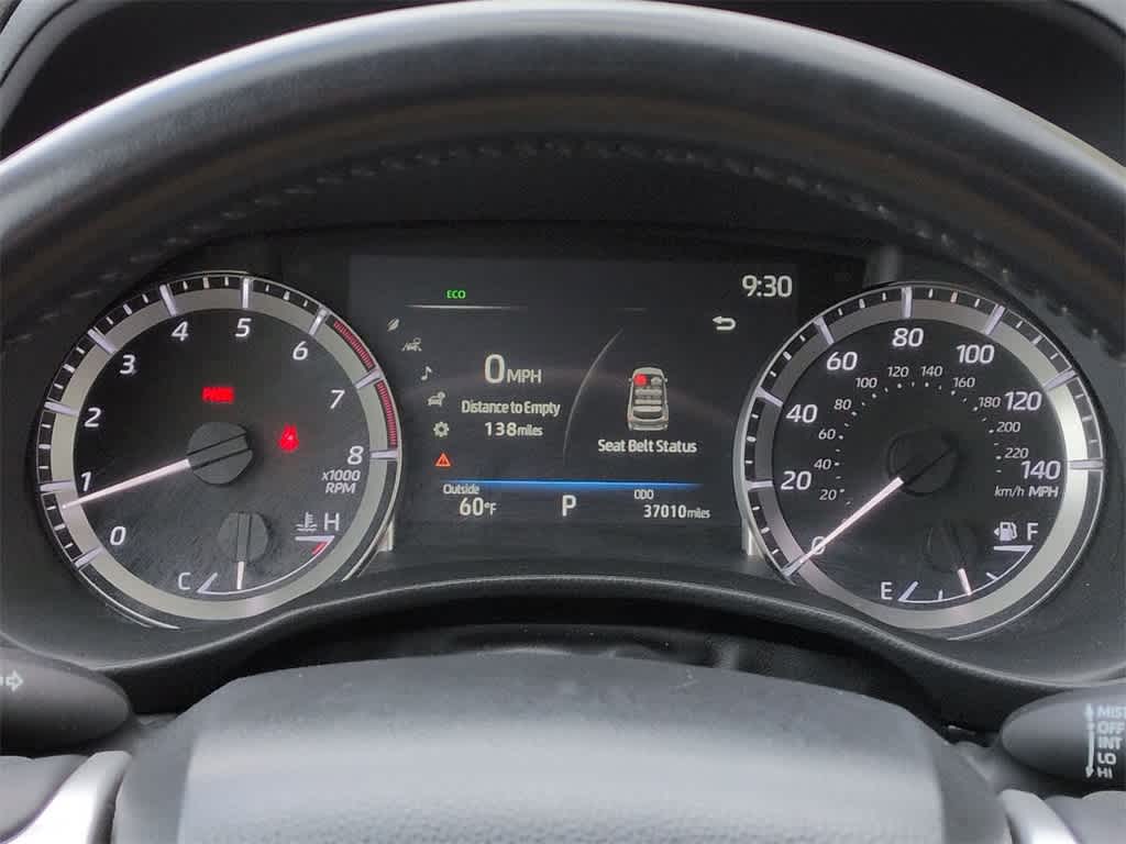 Thumbnail: 2023 Toyota Highlander - 32