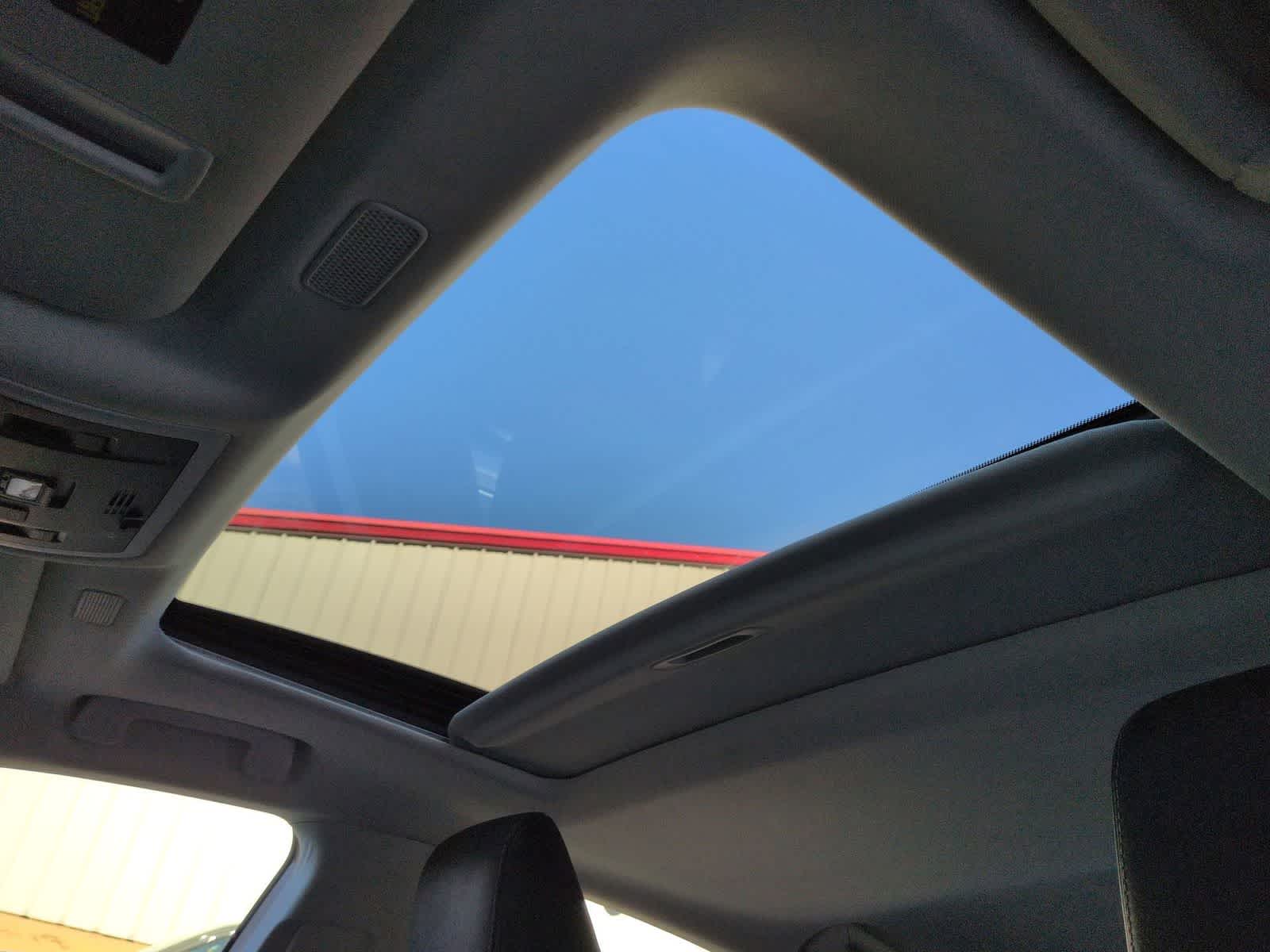 Thumbnail: 2021 Lexus ES - 20