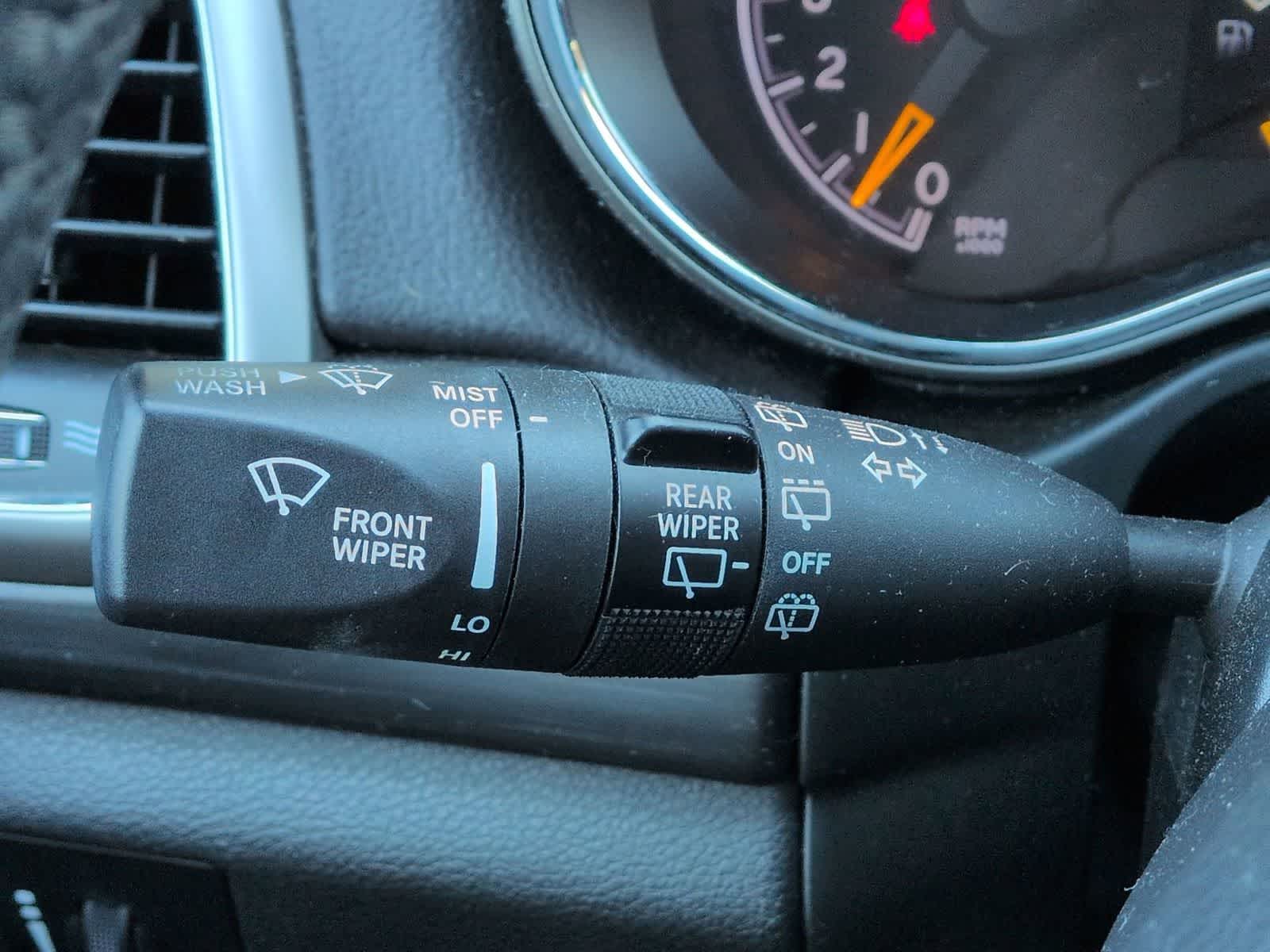 Thumbnail: 2020 Jeep Grand Cherokee - 29