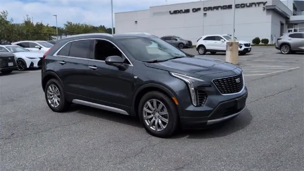 2020 Cadillac XT4 Premium Luxury photo 2