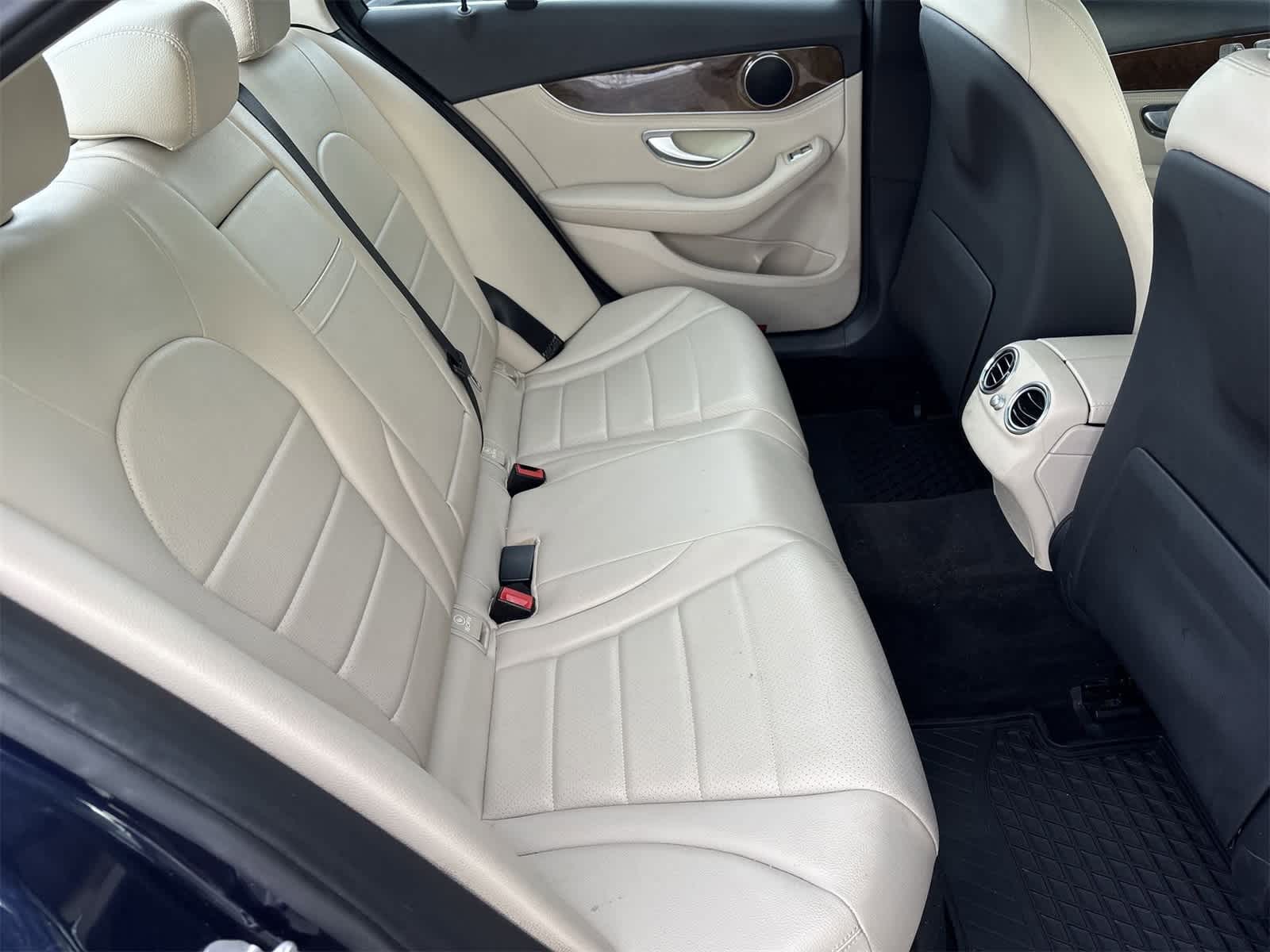 Thumbnail: 2016 Mercedes-Benz C-Class - 22