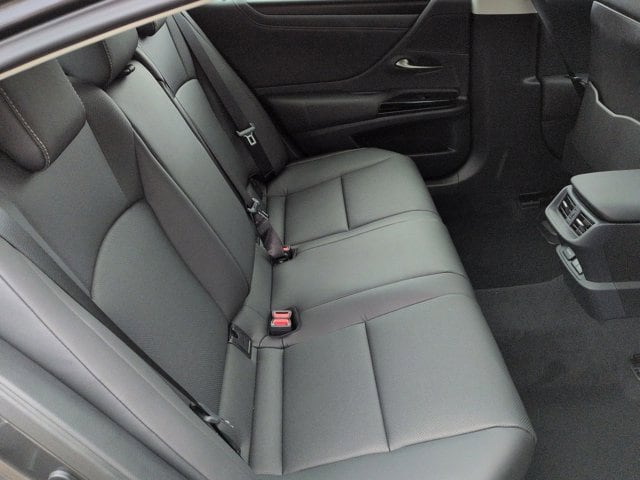 Thumbnail: 2025 Lexus ES - 22