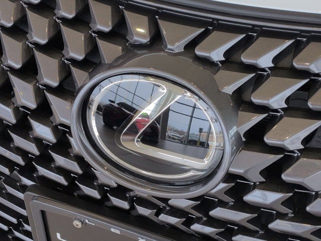 Thumbnail: 2026 Lexus UX - 4