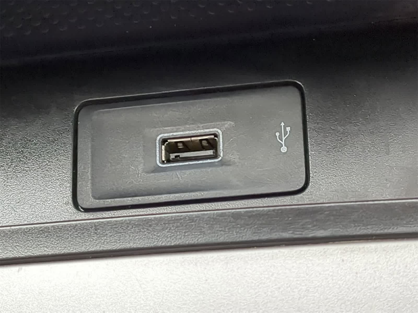 Thumbnail: 2022 Volkswagen Passat - 32