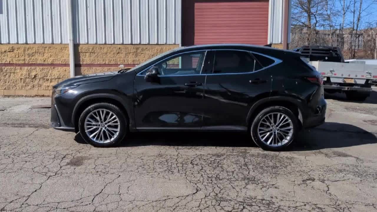 Thumbnail: 2022 Lexus NX - 5