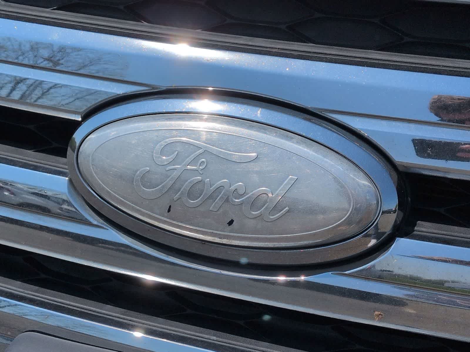 Thumbnail: 2012 Ford Edge - 12