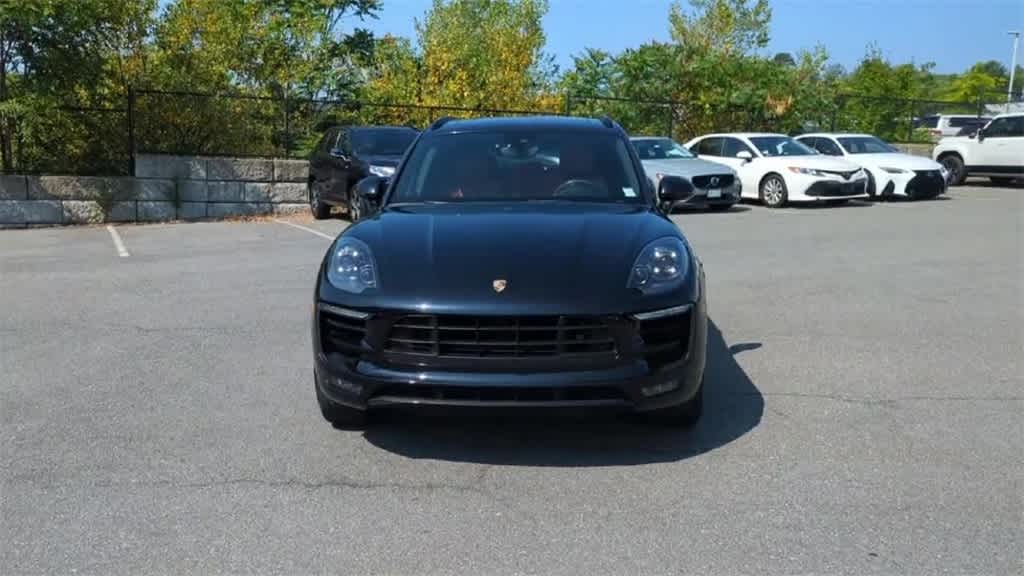 Thumbnail: 2017 Porsche Macan - 3
