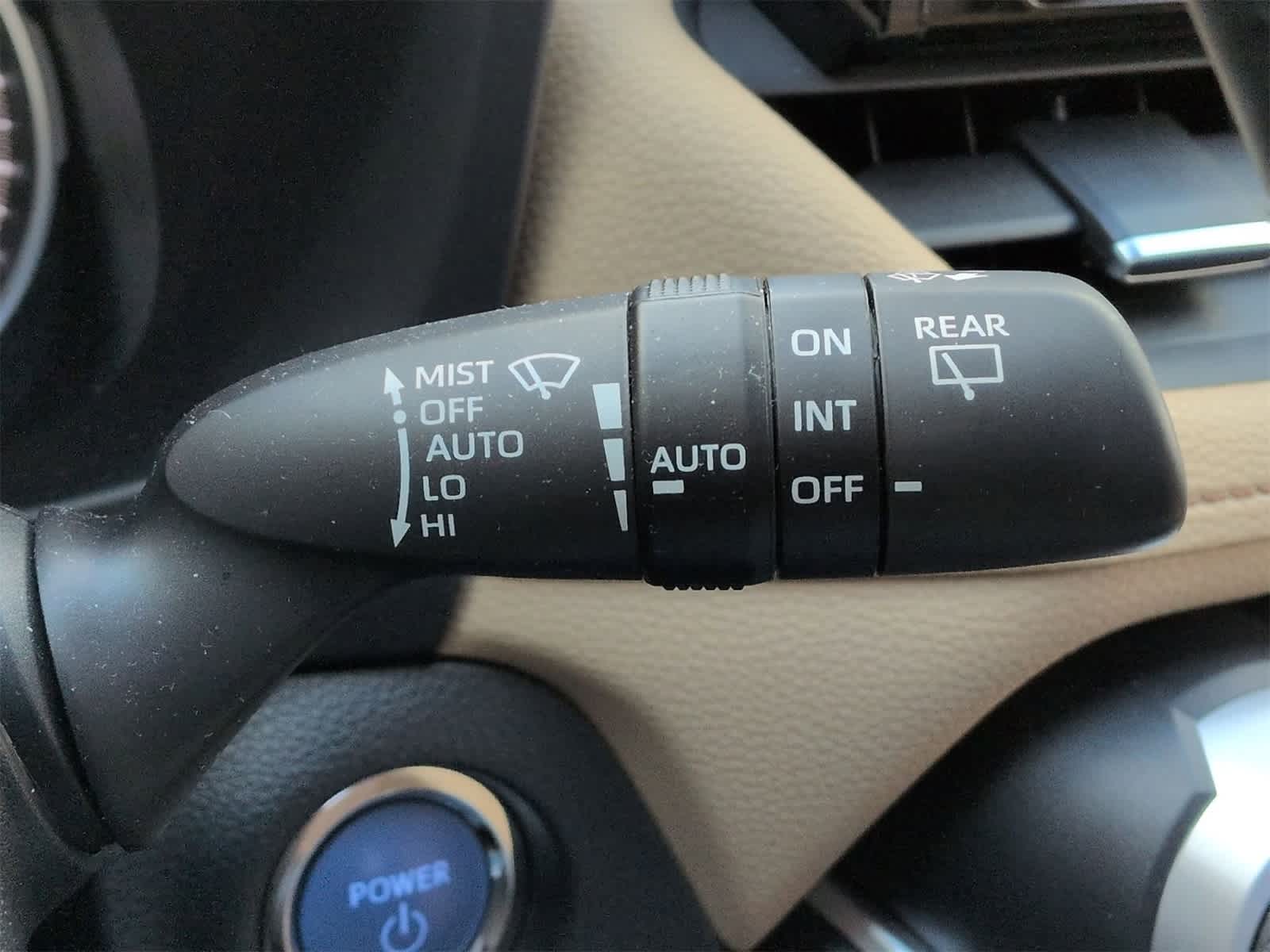 Thumbnail: 2022 Toyota RAV4 - 28