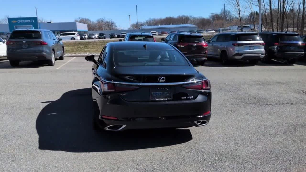Thumbnail: 2025 Lexus ES - 7