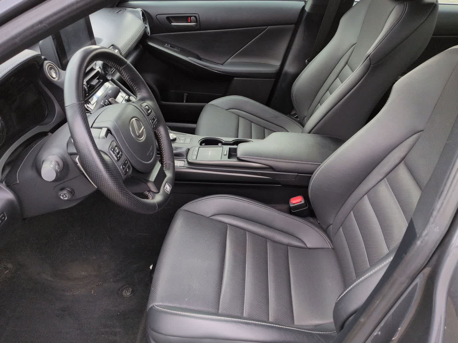 Thumbnail: 2023 Lexus IS - 17