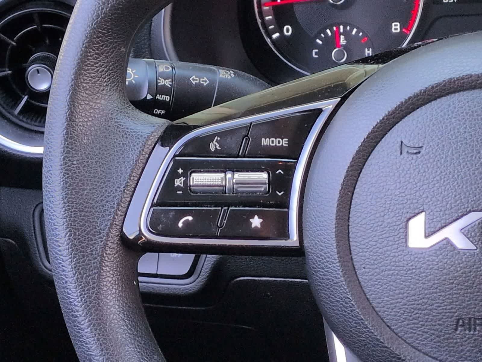 Thumbnail: 2023 Kia Forte - 23