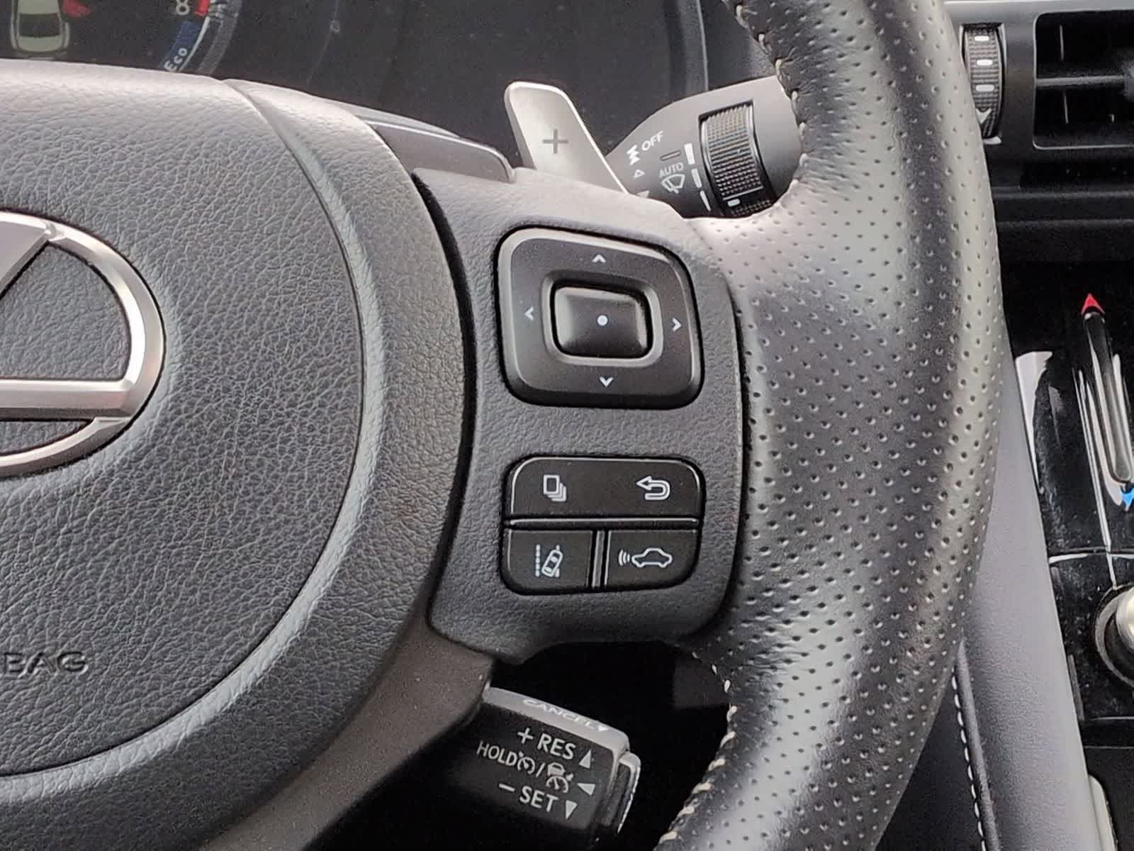 Thumbnail: 2023 Lexus IS - 27