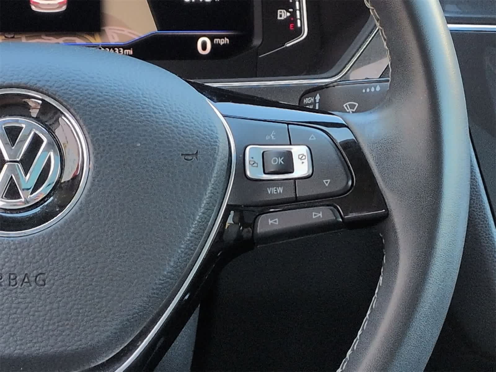 Thumbnail: 2021 Volkswagen Tiguan - 27