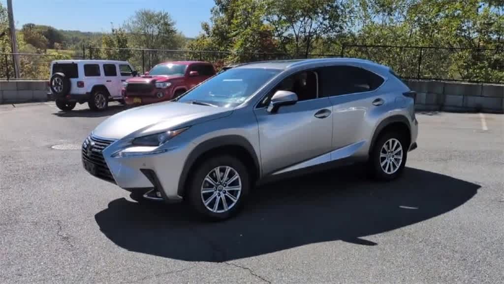 2021 Lexus NX 300 photo 4