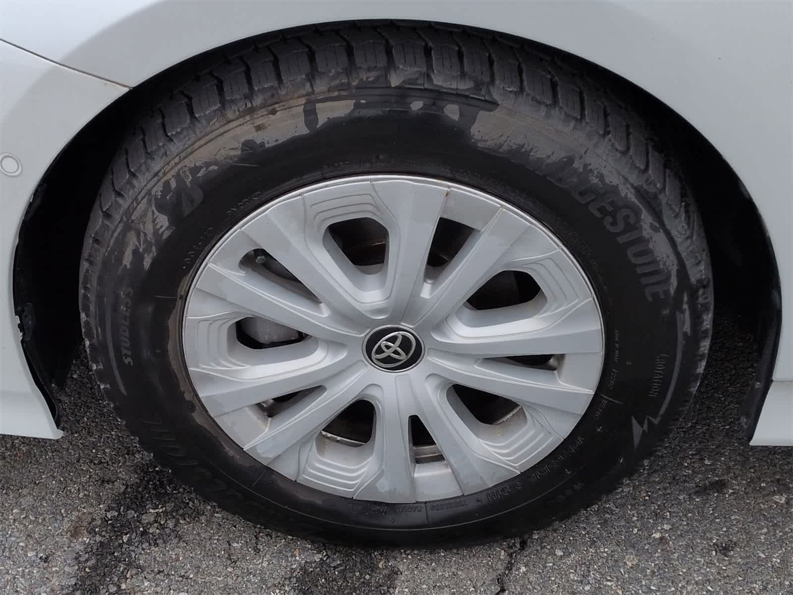 Thumbnail: 2022 Toyota Prius - 14