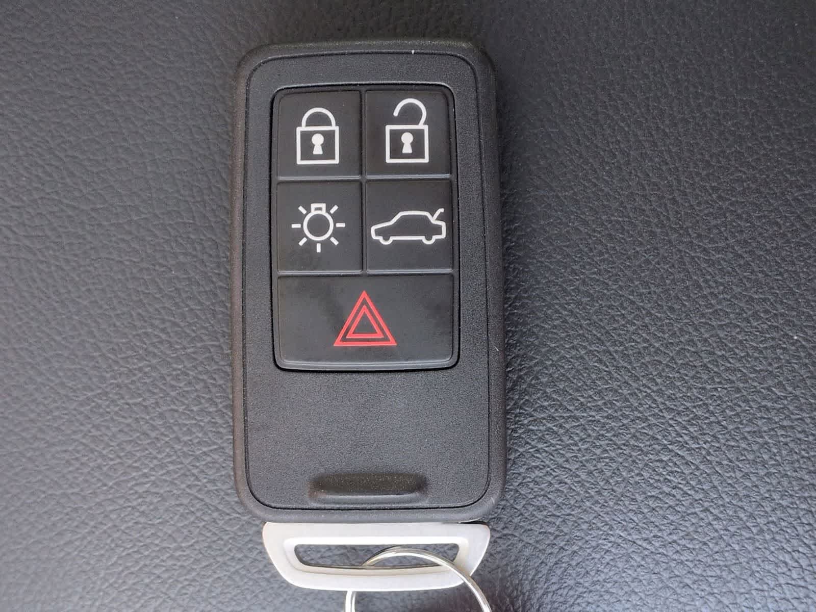 Thumbnail: 2016 Volvo S60 - 36