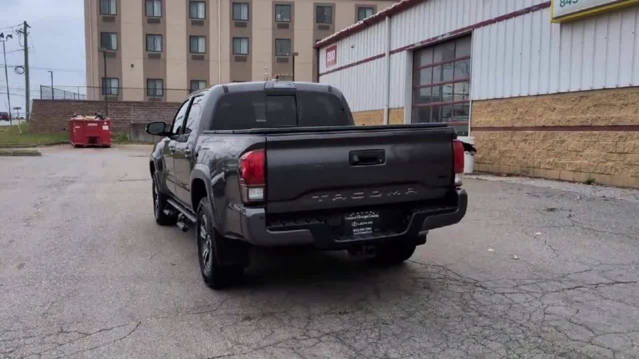 Thumbnail: 2019 Toyota Tacoma - 7