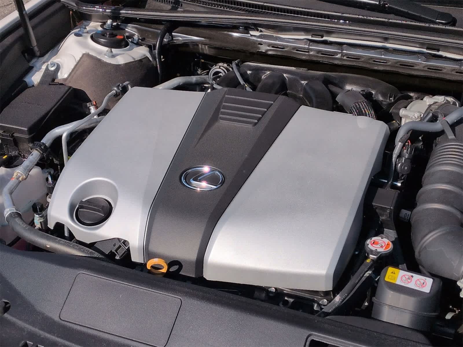 Thumbnail: 2025 Lexus ES - 15