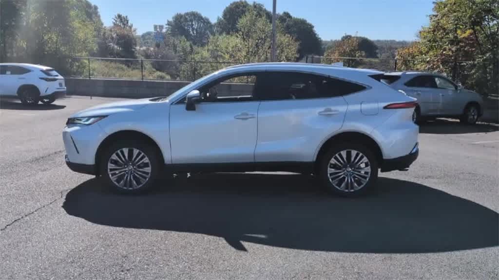 Thumbnail: 2024 Toyota Venza - 5