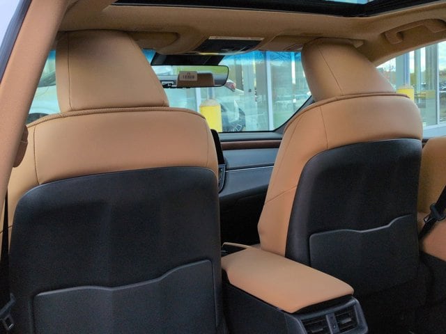 Thumbnail: 2025 Lexus ES - 19