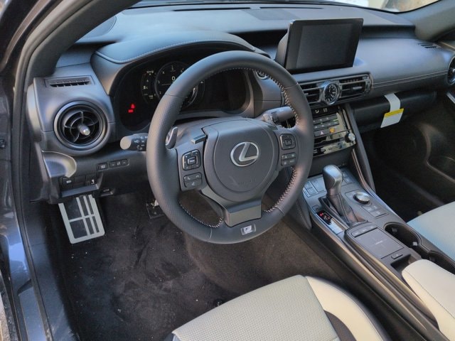 Thumbnail: 2025 Lexus IS - 10