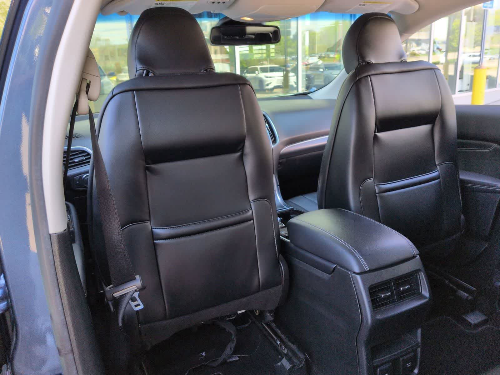 Thumbnail: 2019 Ford Edge - 19