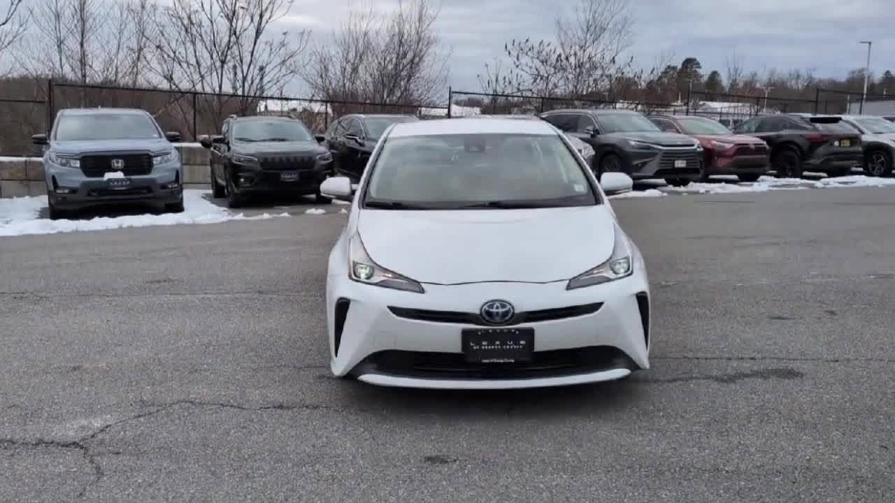 Thumbnail: 2022 Toyota Prius - 3