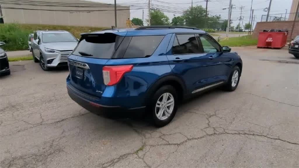 Thumbnail: 2021 Ford Explorer - 8