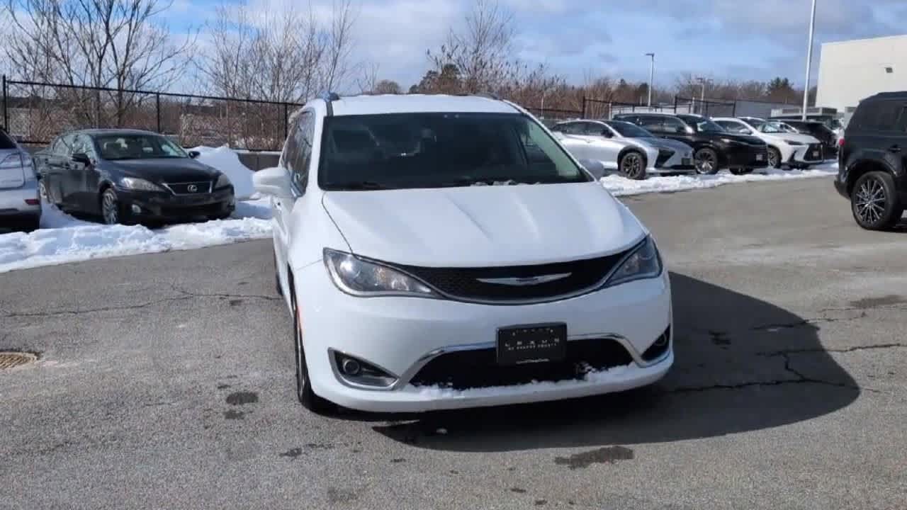 Thumbnail: 2020 Chrysler Pacifica - 3