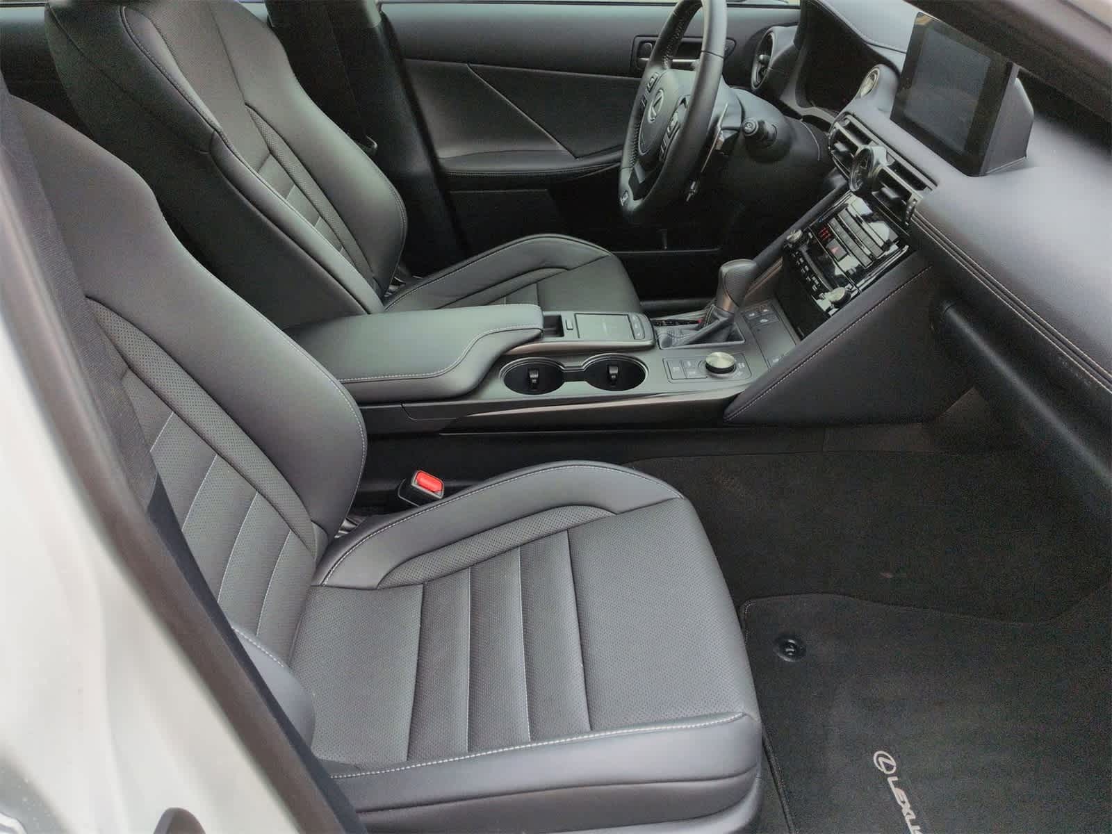 Thumbnail: 2025 Lexus IS - 24