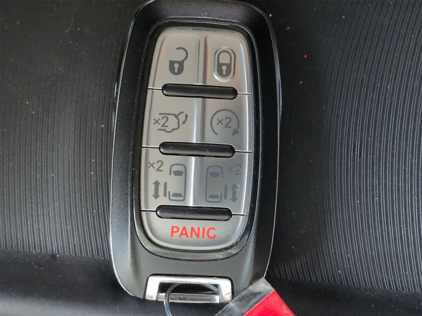 Thumbnail: 2020 Chrysler Pacifica - 34