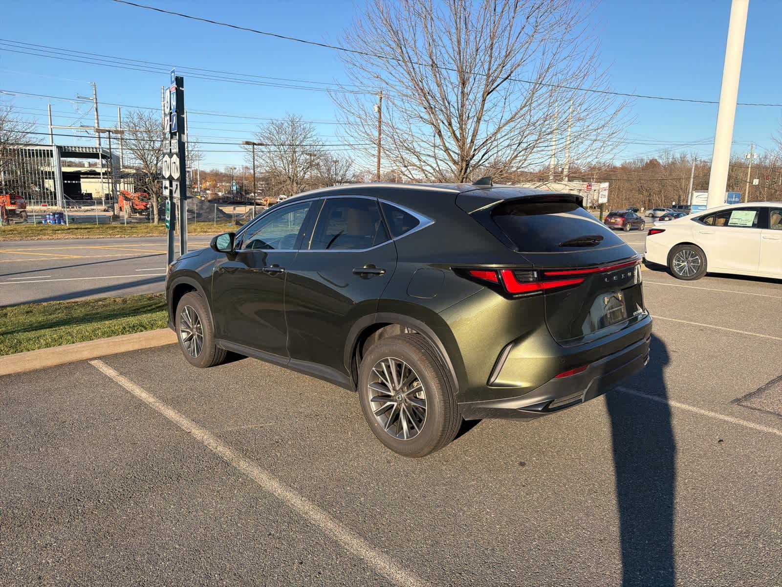2025 Lexus NX 350h Premium photo 3