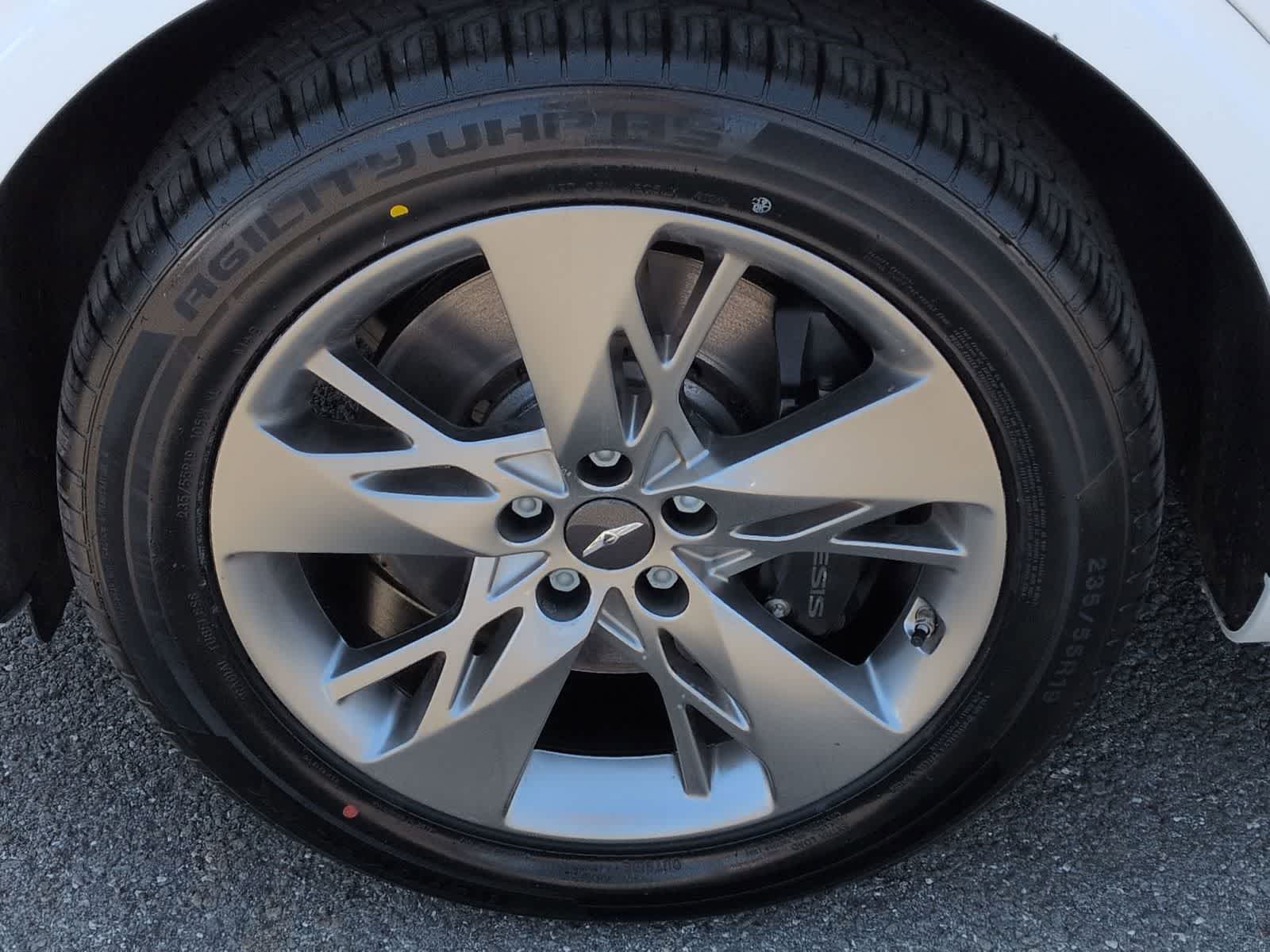 Thumbnail: 2022 Genesis GV70 - 14