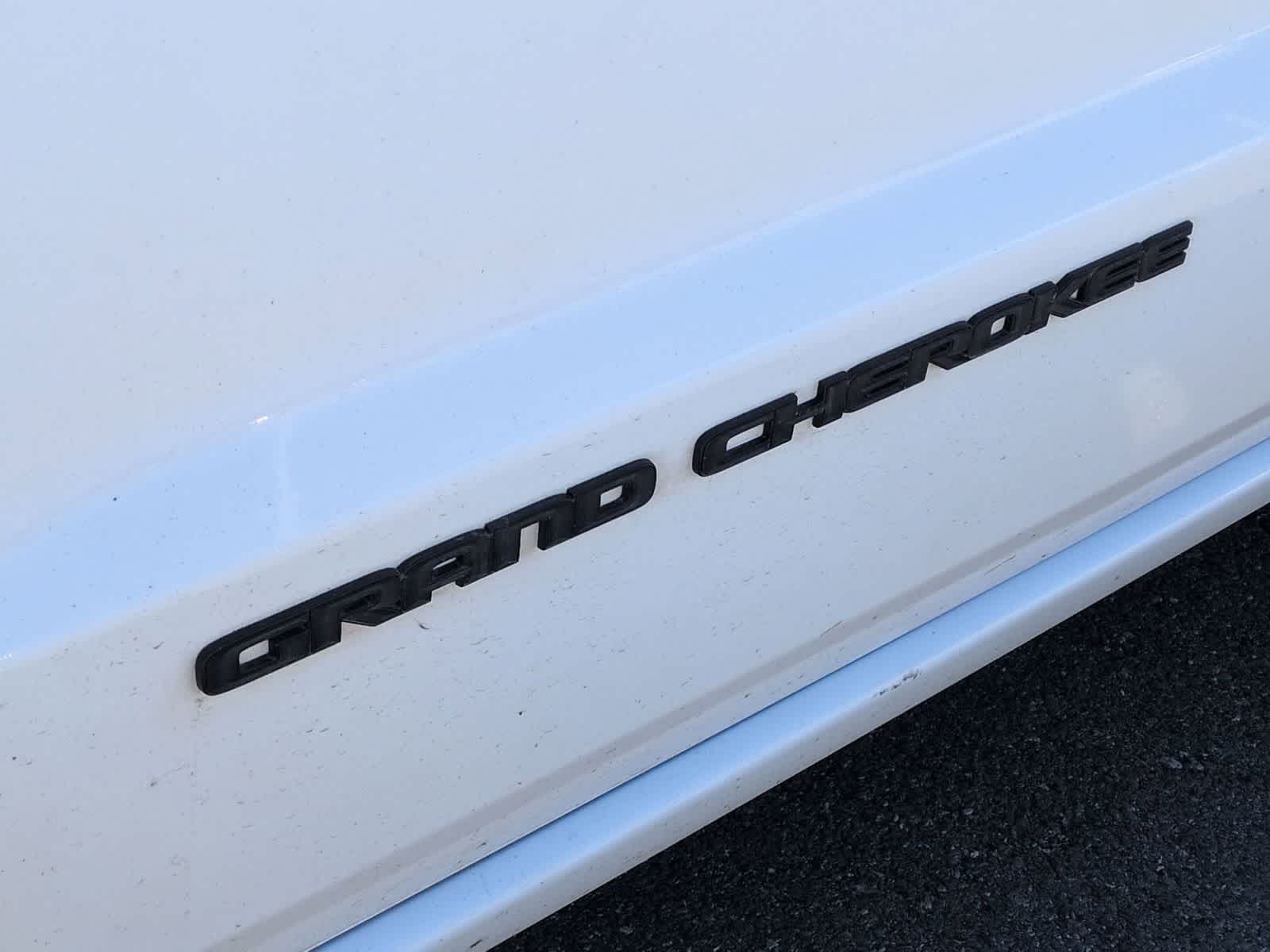 Thumbnail: 2020 Jeep Grand Cherokee - 13