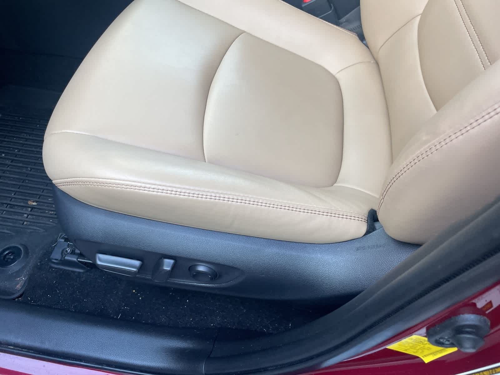 Thumbnail: 2022 Toyota RAV4 - 18