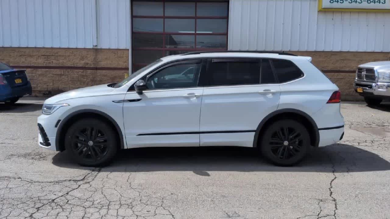 Thumbnail: 2022 Volkswagen Tiguan - 5