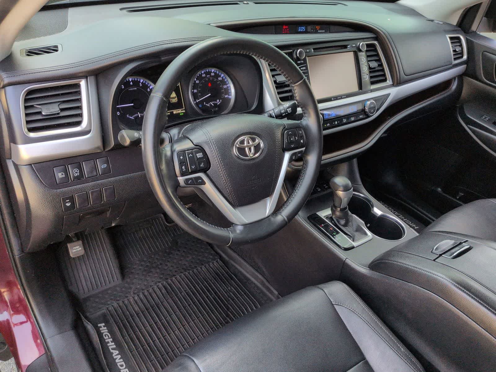 Thumbnail: 2019 Toyota Highlander - 10