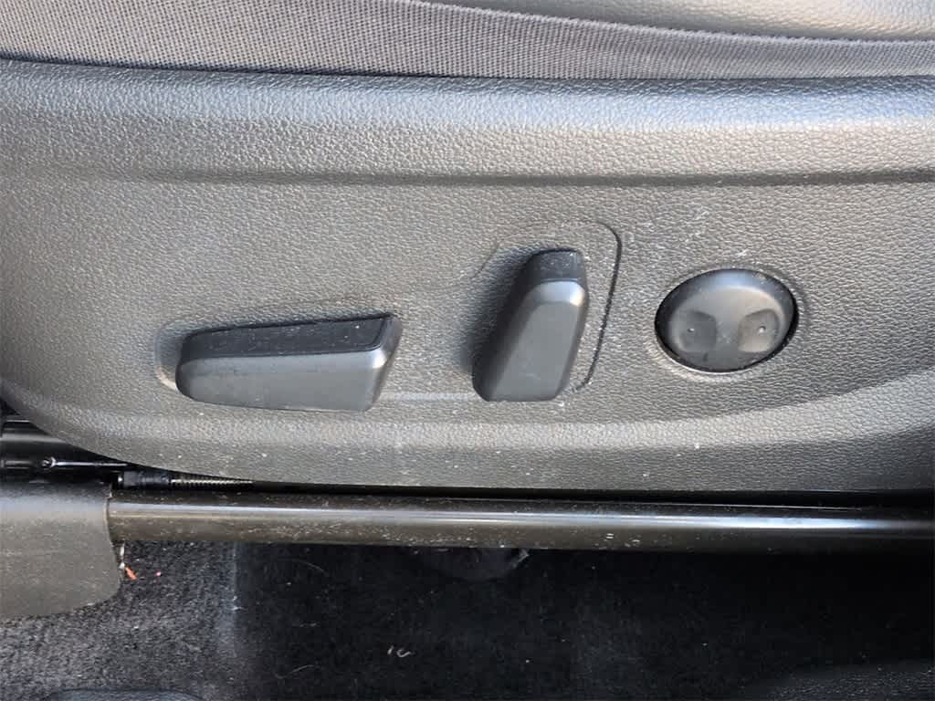 Thumbnail: 2022 Hyundai Santa Fe - 18