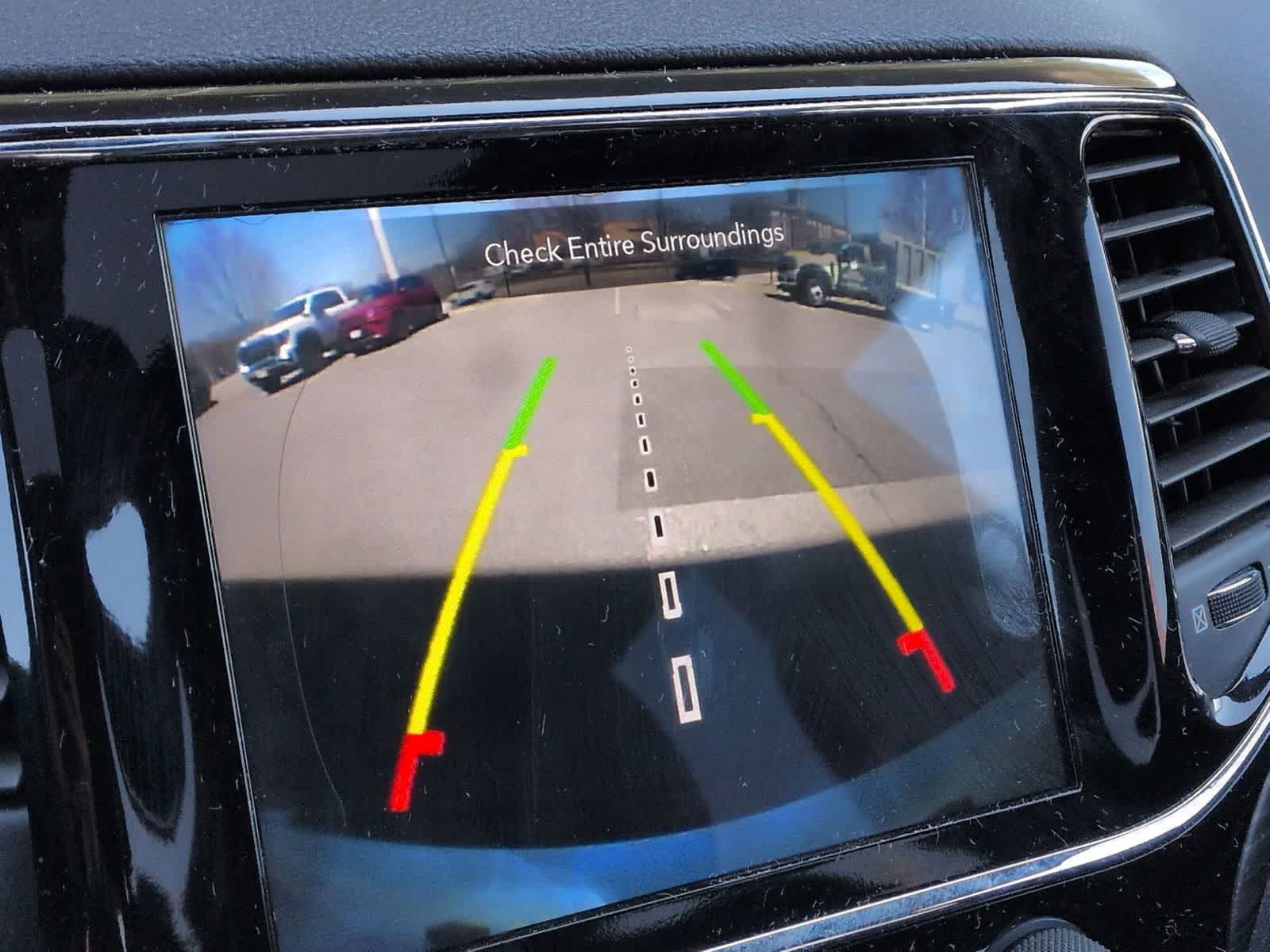 Thumbnail: 2020 Jeep Grand Cherokee - 31