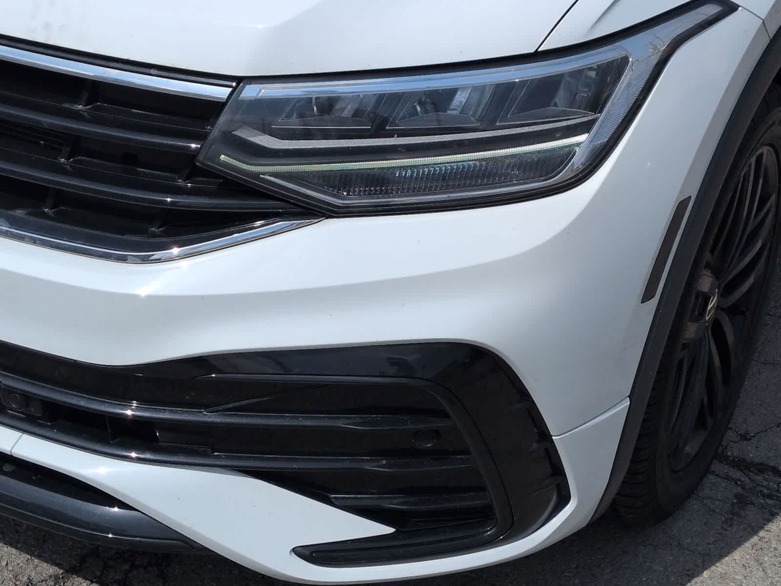 Thumbnail: 2022 Volkswagen Tiguan - 11