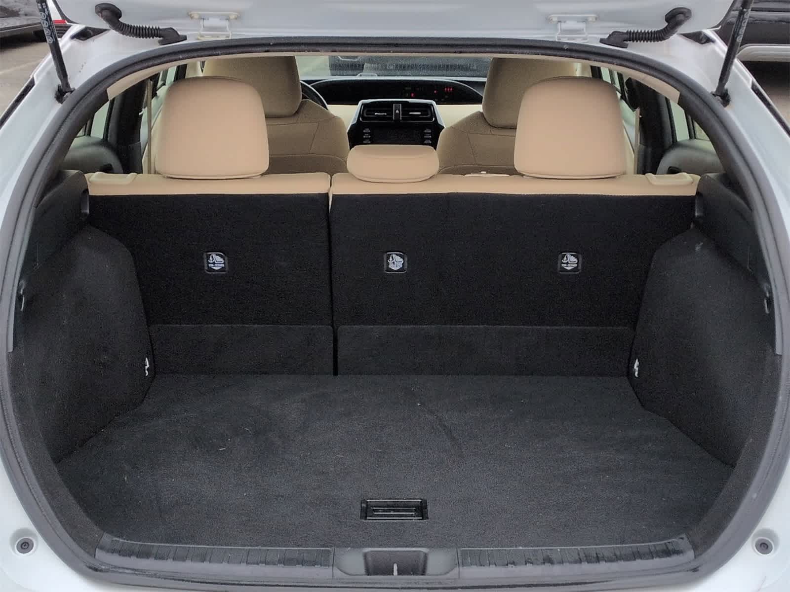 Thumbnail: 2022 Toyota Prius - 32