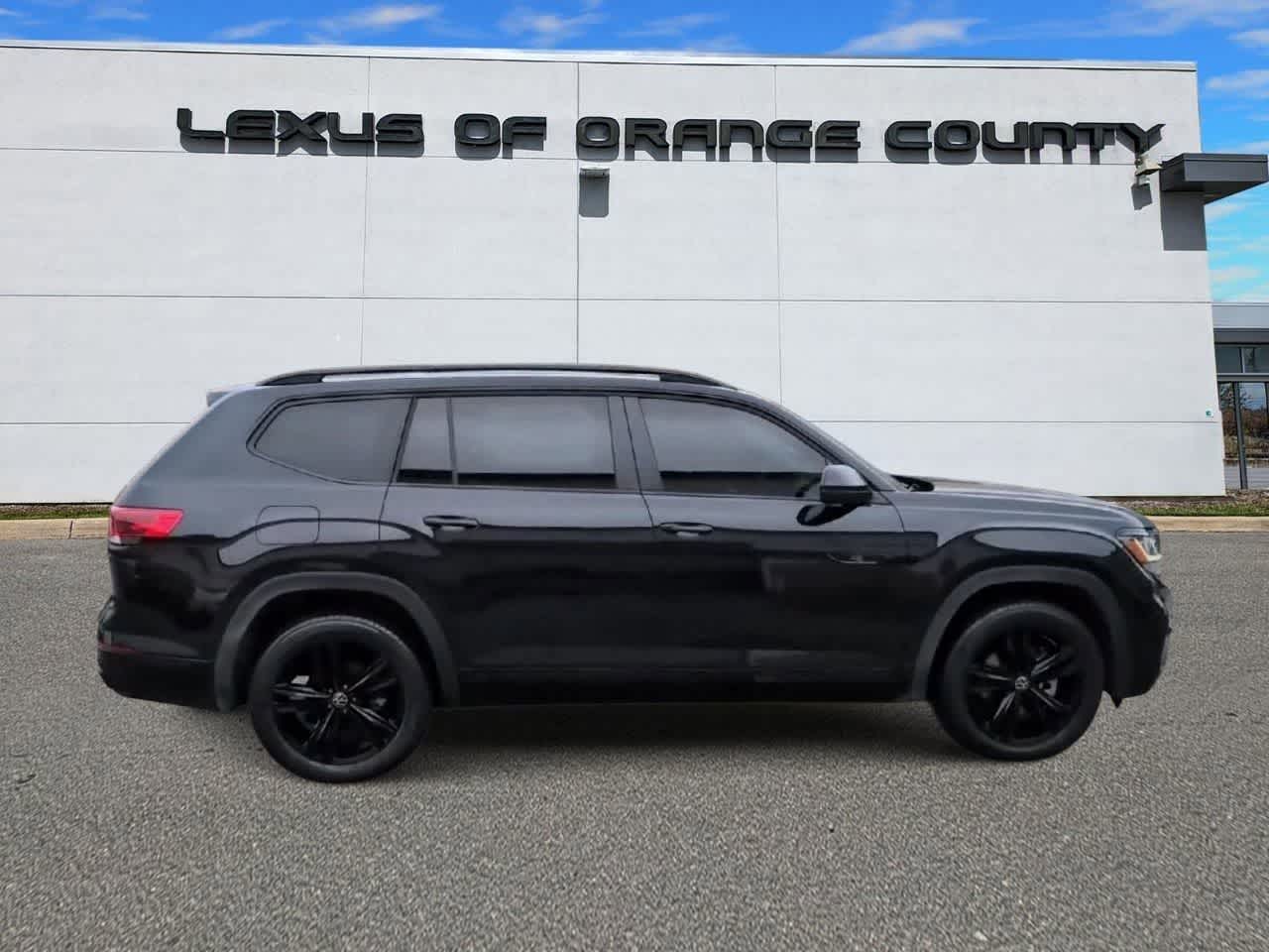 Thumbnail: 2023 Volkswagen Atlas - 9