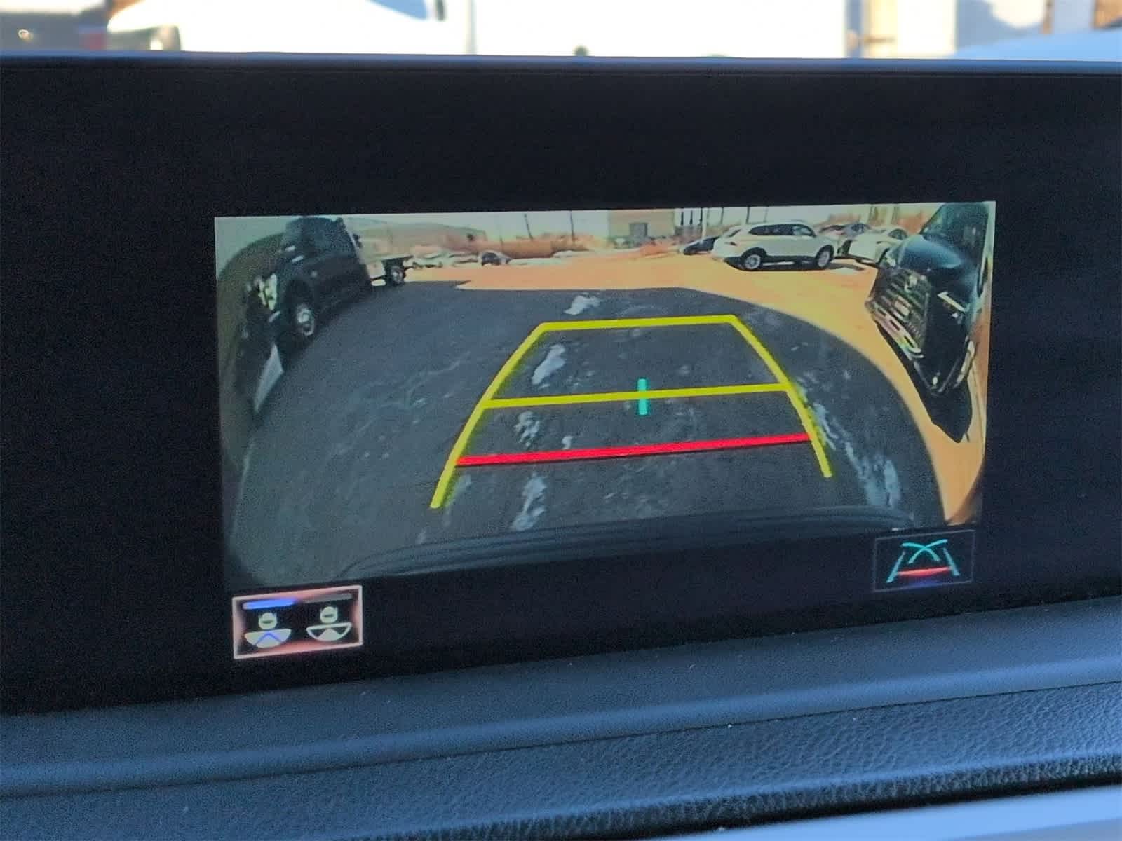 Thumbnail: 2021 Lexus RX - 32