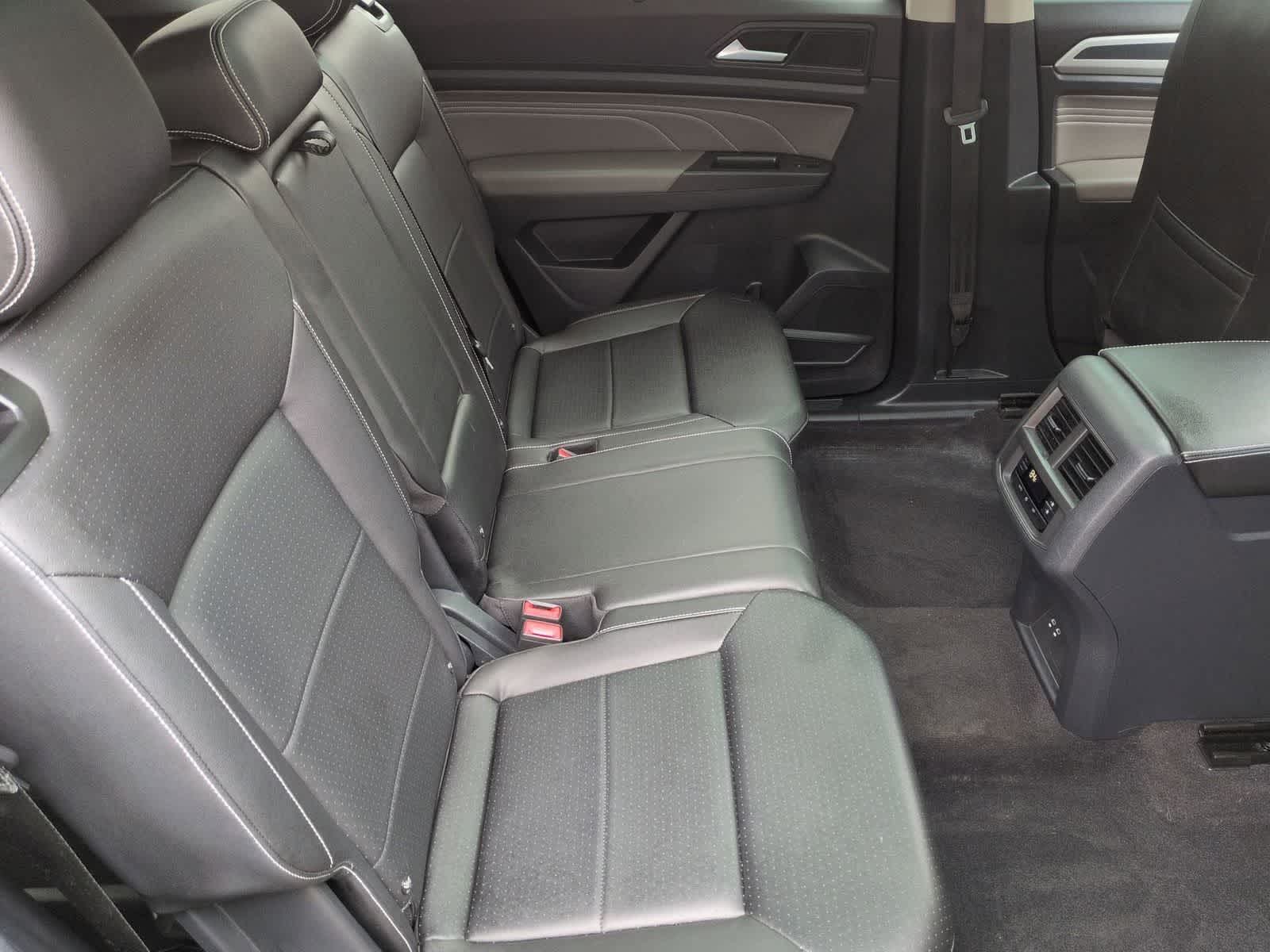 Thumbnail: 2023 Volkswagen Atlas - 22